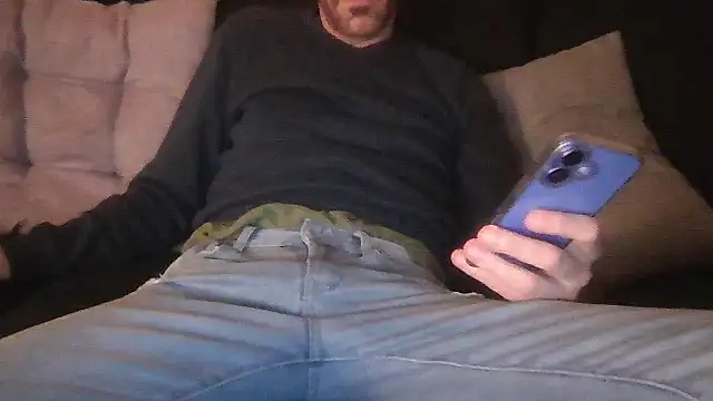 Snapshot of Edu7911 chatting on February 9, 2026, 10:19 pm Edu7911 online show from February 9, 2026, 10:19 pm