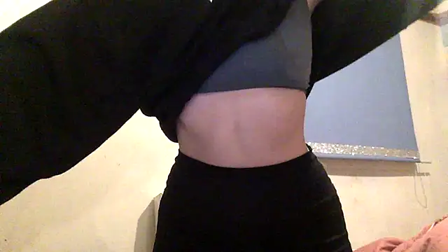 Snapshot of Bellababexox chatting on October 18, 2025, 4:47 am Bellababexox online show from October 18, 2025, 4:47 am