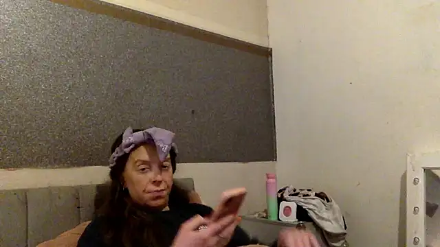 Bellababexox online show from April 4, 2026, 6:31 am