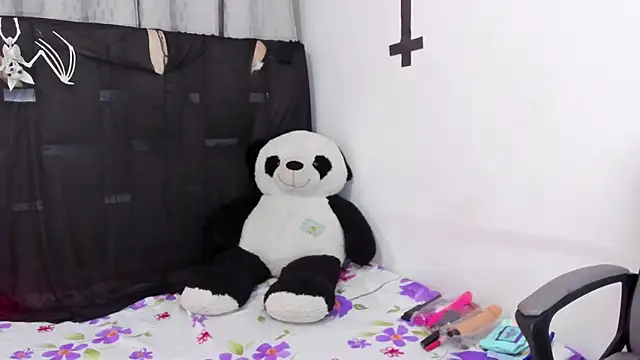 Snapshot of AndreaSweet2 chatting on October 29, 2025, 5:01 pm AndreaSweet2 online show from October 29, 2025, 5:01 pm