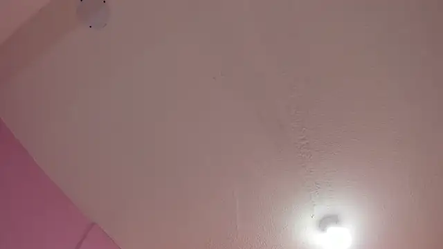 Snapshot of AndreaSweet2 chatting on October 13, 2025, 7:48 pm AndreaSweet2 online show from October 13, 2025, 7:48 pm