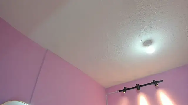 Snapshot of AndreaSweet2 chatting on November 22, 2025, 7:35 pm AndreaSweet2 online show from November 22, 2025, 7:35 pm