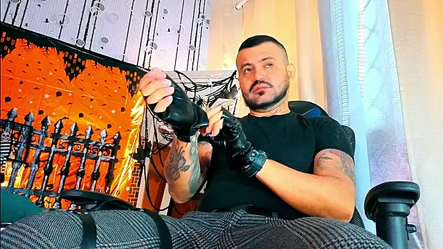 AlphaDrip online show from October 30, 2025, 12:25 pm