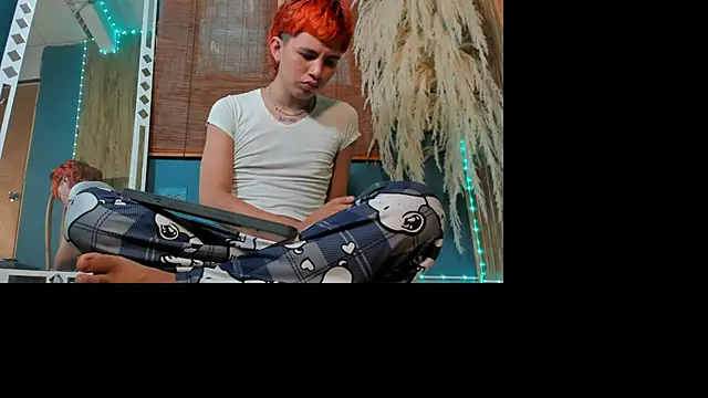 Snapshot of daveel_hot chatting on September 24, 2025, 12:22 pm daveel hot online show from September 24, 2025, 12:22 pm