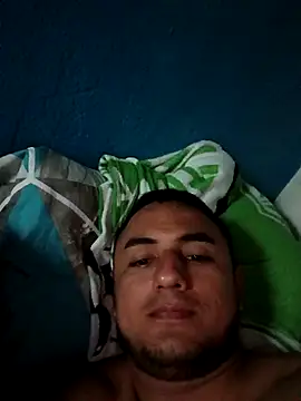 Geral Yeraldyn09 online show from September 27, 2025, 11:33 pm