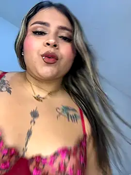 ashley-swift- online show from October 3, 2025, 6:37 am