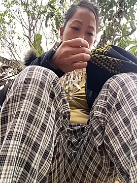 Huong-Ly online show from December 22, 2025, 3:39 am