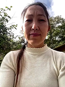 Huong-Ly online show from November 23, 2025, 1:37 am