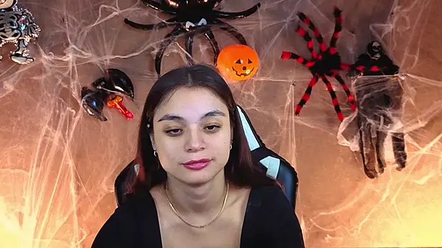 Leila Hefner online show from October 23, 2025, 3:16 am