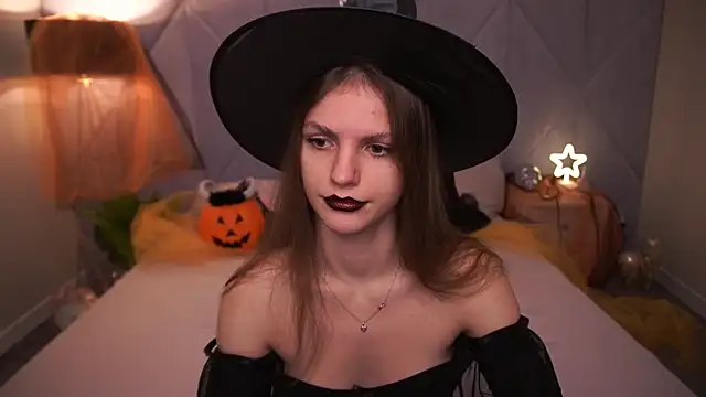 PussyOnLuck online show from October 31, 2025, 7:05 am