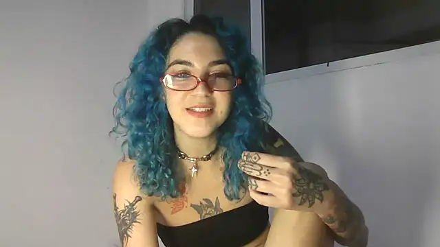 Snapshot of peetitefairy chatting on May 16, 2026, 6:56 am peetitefairy online show from May 16, 2026, 6:56 am