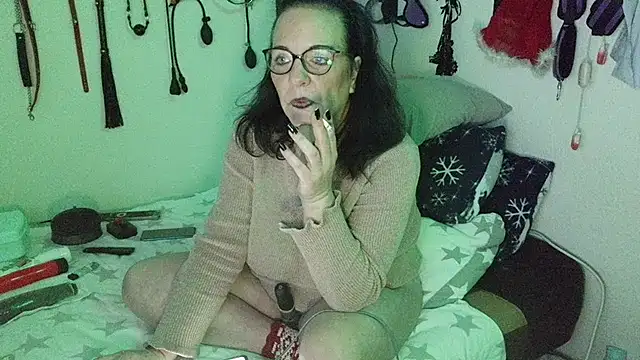 honey47 online show from December 15, 2025, 8:47 pm