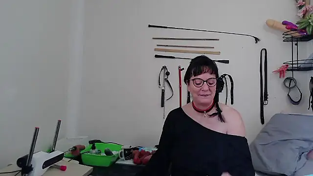 honey47 online show from January 11, 2026, 12:12 pm