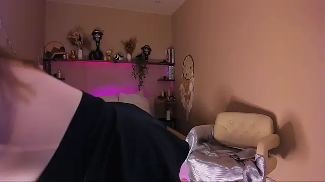 Snapshot of MaryRosenberg chatting on November 2, 2025, 7:13 am MaryRosenberg online show from November 2, 2025, 7:13 am