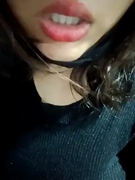 Hott Muskan online show from March 27, 2026, 7:04 pm