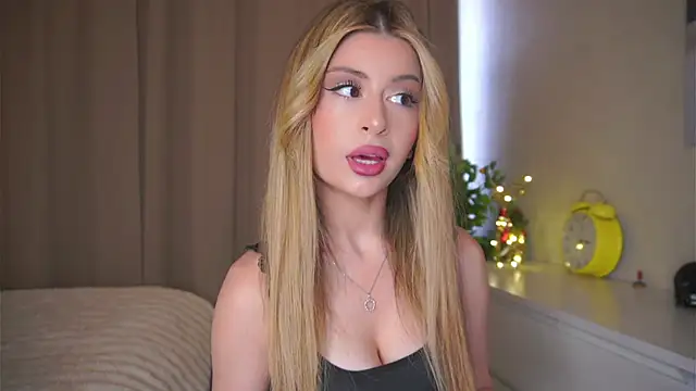 GeorginaHarn online show from March 28, 2026, 8:04 am