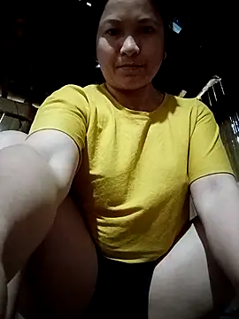 Love-Mama33 online show from February 5, 2026, 1:56 am