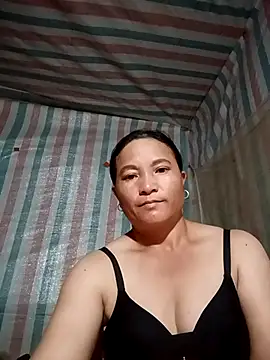 Love-Mama33 online show from October 13, 2025, 1:45 pm