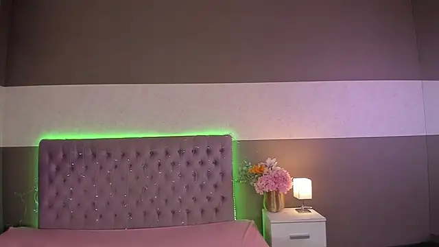 NathalyStars online show from April 2, 2026, 12:45 pm