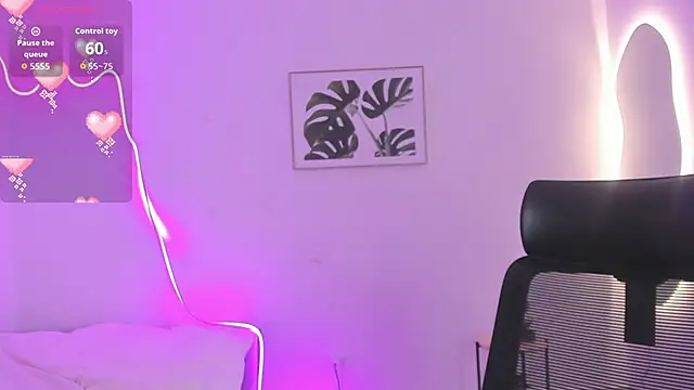 Snapshot of delaylacruz chatting on October 14, 2025, 4:29 pm delaylacruz online show from October 14, 2025, 4:29 pm