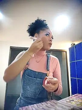 Snapshot of delaylacruz chatting on November 13, 2025, 12:47 am delaylacruz online show from November 13, 2025, 12:47 am