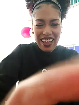 Snapshot of delaylacruz chatting on October 7, 2025, 12:39 pm delaylacruz online show from October 7, 2025, 12:39 pm