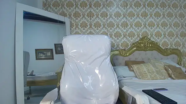 Snapshot of JessB_ chatting on November 8, 2025, 8:01 pm JessB online show from November 8, 2025, 8:01 pm