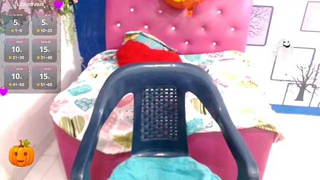 Snapshot of sara_hot_18 chatting on October 29, 2025, 5:45 pm sara hot 18 online show from October 29, 2025, 5:45 pm