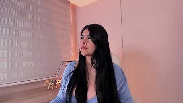 Emma  clark  online show from March 2, 2026, 12:23 pm