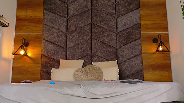 Nickifox   online show from January 10, 2026, 7:47 am