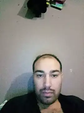 Aliii1657 online show from June 1, 2026, 7:46 pm