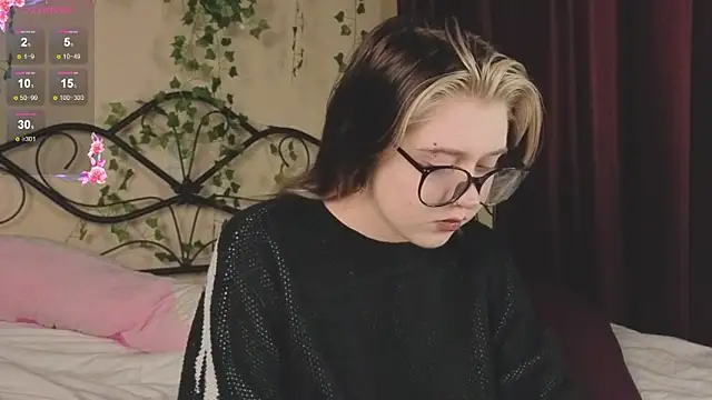 IrisSoCute online show from December 5, 2025, 9:30 am