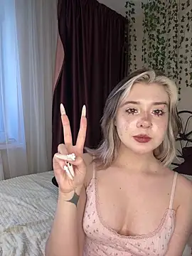 IrisSoCute online show from October 7, 2025, 10:05 am