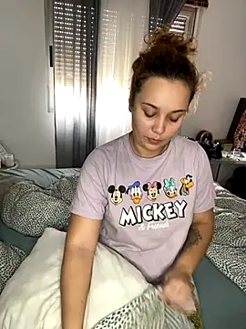 Snapshot of Wild2XXX chatting on October 9, 2025, 11:44 am Wild2XXX online show from October 9, 2025, 11:44 am