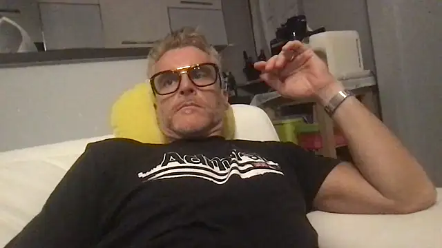 Axl hot online show from June 29, 2026, 7:57 pm
