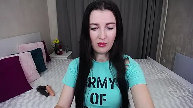 EvelinCuper online show from November 20, 2025, 6:14 am