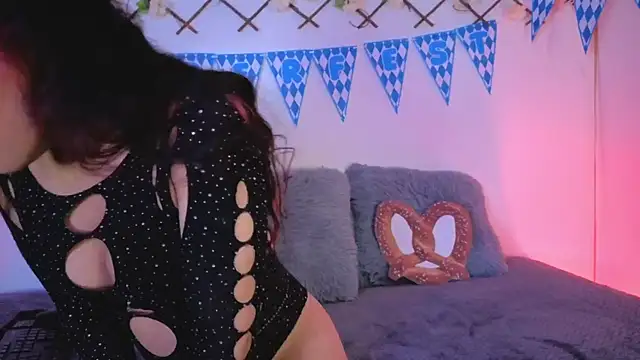 Lolarosesxs online show from September 24, 2025, 8:26 pm