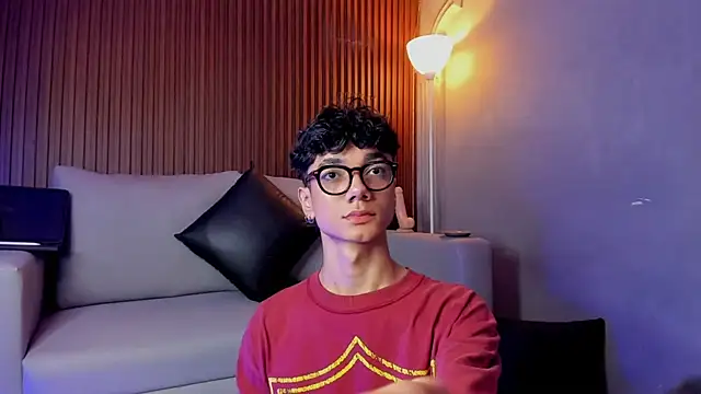 Phillicious   online show from March 31, 2026, 4:47 am