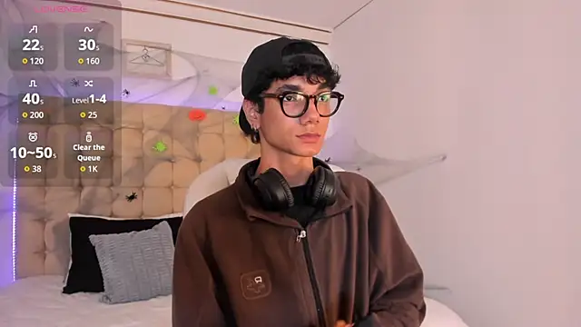 Phillicious   online show from October 14, 2025, 11:58 pm