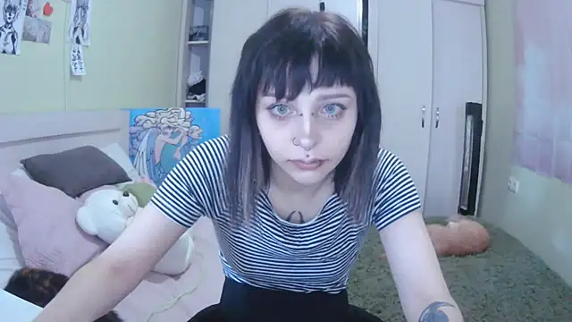SineKiraReal online show from October 3, 2025, 10:28 am