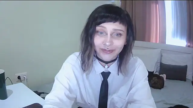 SineKiraReal online show from September 17, 2025, 10:06 am