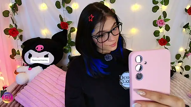 cutee andrea online show from December 17, 2025, 1:54 am