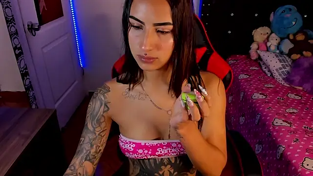 Samanthademonx20  online show from May 8, 2026, 2:15 am