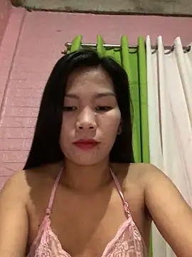 Snapshot of Cleo17 chatting on April 19, 2026, 2:18 pm Cleo17 online show from April 19, 2026, 2:18 pm