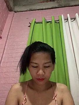Snapshot of Cleo17 chatting on May 24, 2026, 4:29 pm Cleo17 online show from May 24, 2026, 4:29 pm