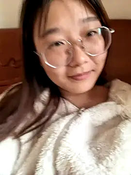 Snapshot of sisi-maiden chatting on March 2, 2026, 7:15 am sisi-maiden online show from March 2, 2026, 7:15 am