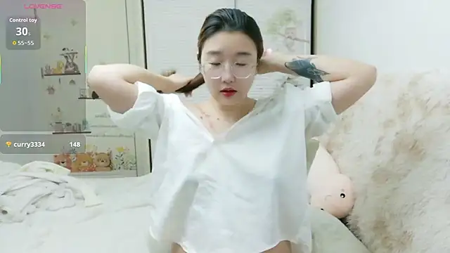 Snapshot of sisi-maiden chatting on January 16, 2026, 11:58 am sisi-maiden online show from January 16, 2026, 11:58 am