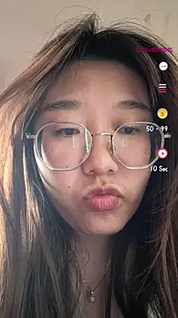 Snapshot of sisi-maiden chatting on February 27, 2026, 10:26 am sisi-maiden online show from February 27, 2026, 10:26 am