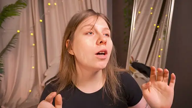 Snapshot of Sense_Of_Rosemary chatting on February 7, 2026, 5:48 am Sense Of Rosemary online show from February 7, 2026, 5:48 am