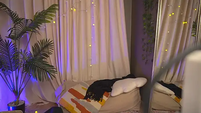 Snapshot of Sense_Of_Rosemary chatting on February 27, 2026, 5:40 am Sense Of Rosemary online show from February 27, 2026, 5:40 am